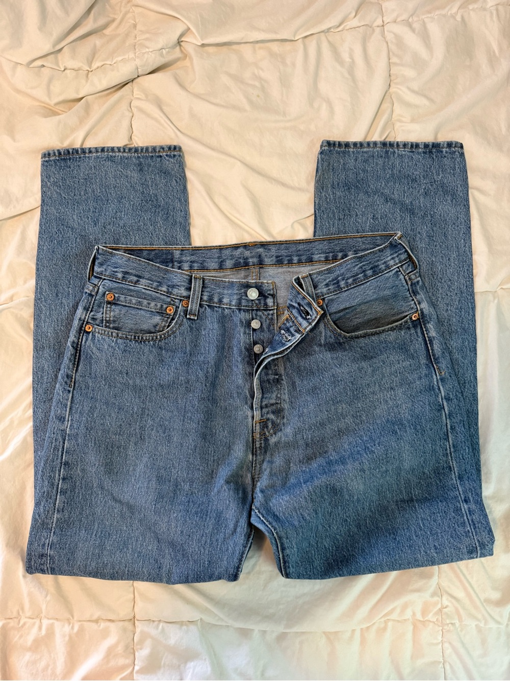 Mid-Wash Blue Straight Men's Jeans with Button Fly